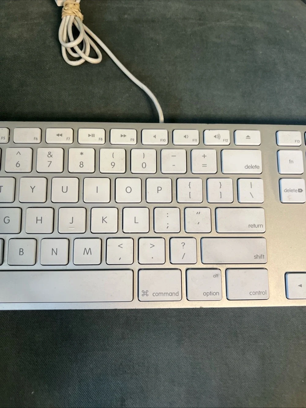Apple keyboard wired